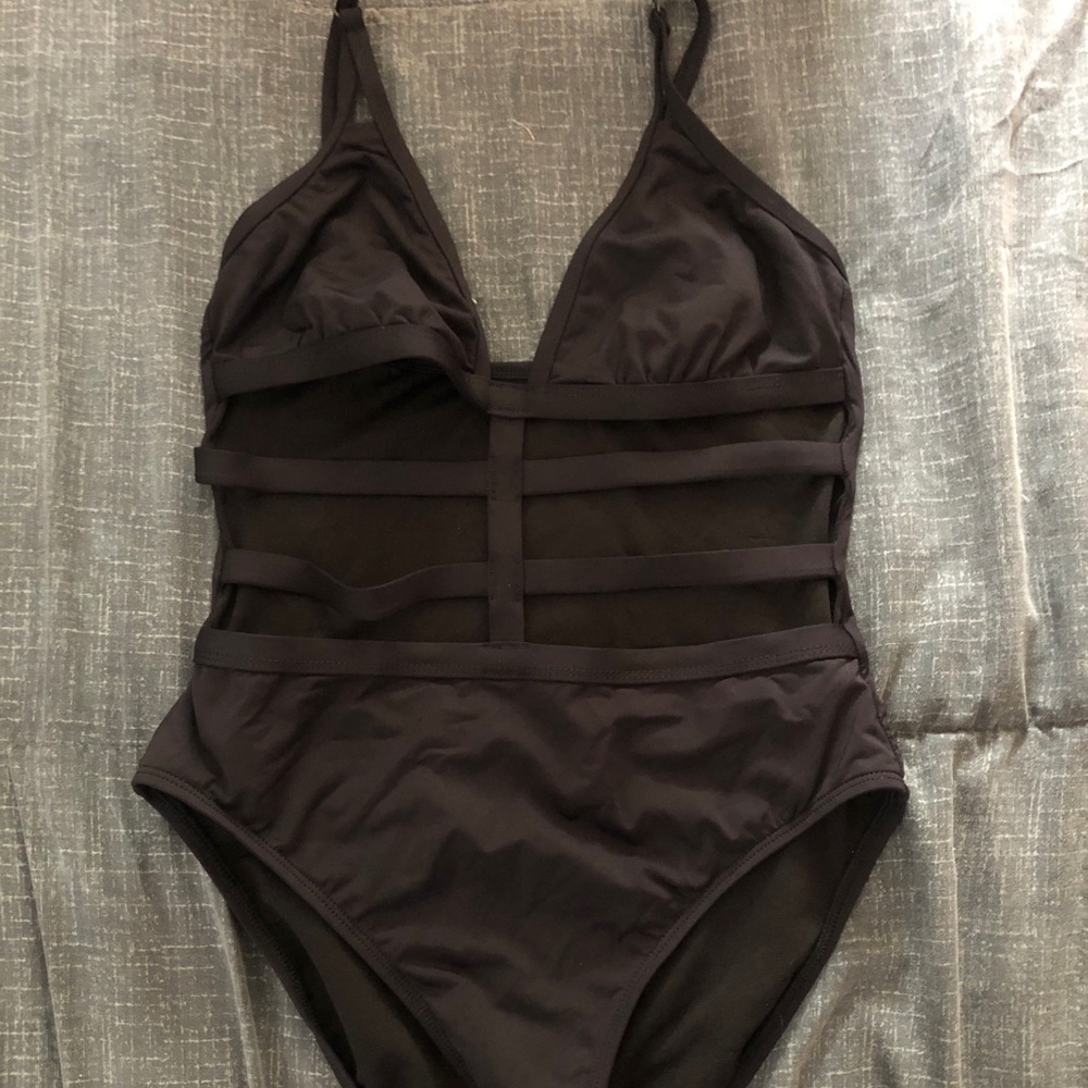 Kenneth Cole never worn no tags swimsuit